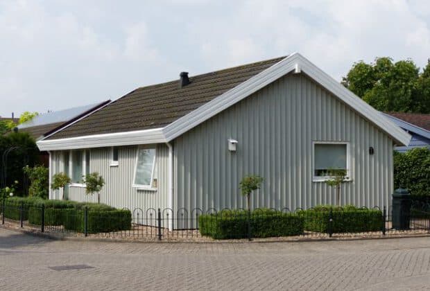 warme lichtgrijze verf huis in Leusden