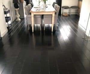 zwarte vloer houten vloer verven