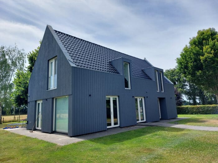 Zweedse matte houtverf: huis grijs verven