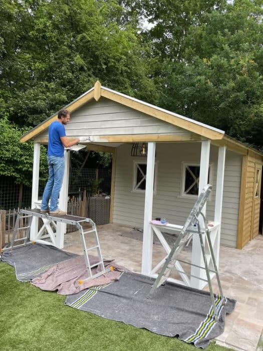 tuinhuis beitsen buiten schilderen