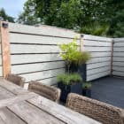 schutting lichtgrijs verven